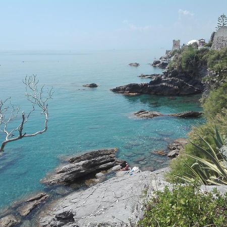 Un Tuffo In Mare Apartamento Génova Exterior foto