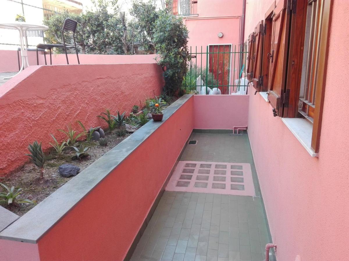 Un Tuffo In Mare Apartamento Génova Exterior foto